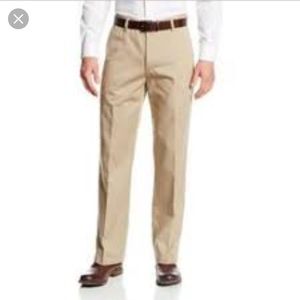 Lee Khakis